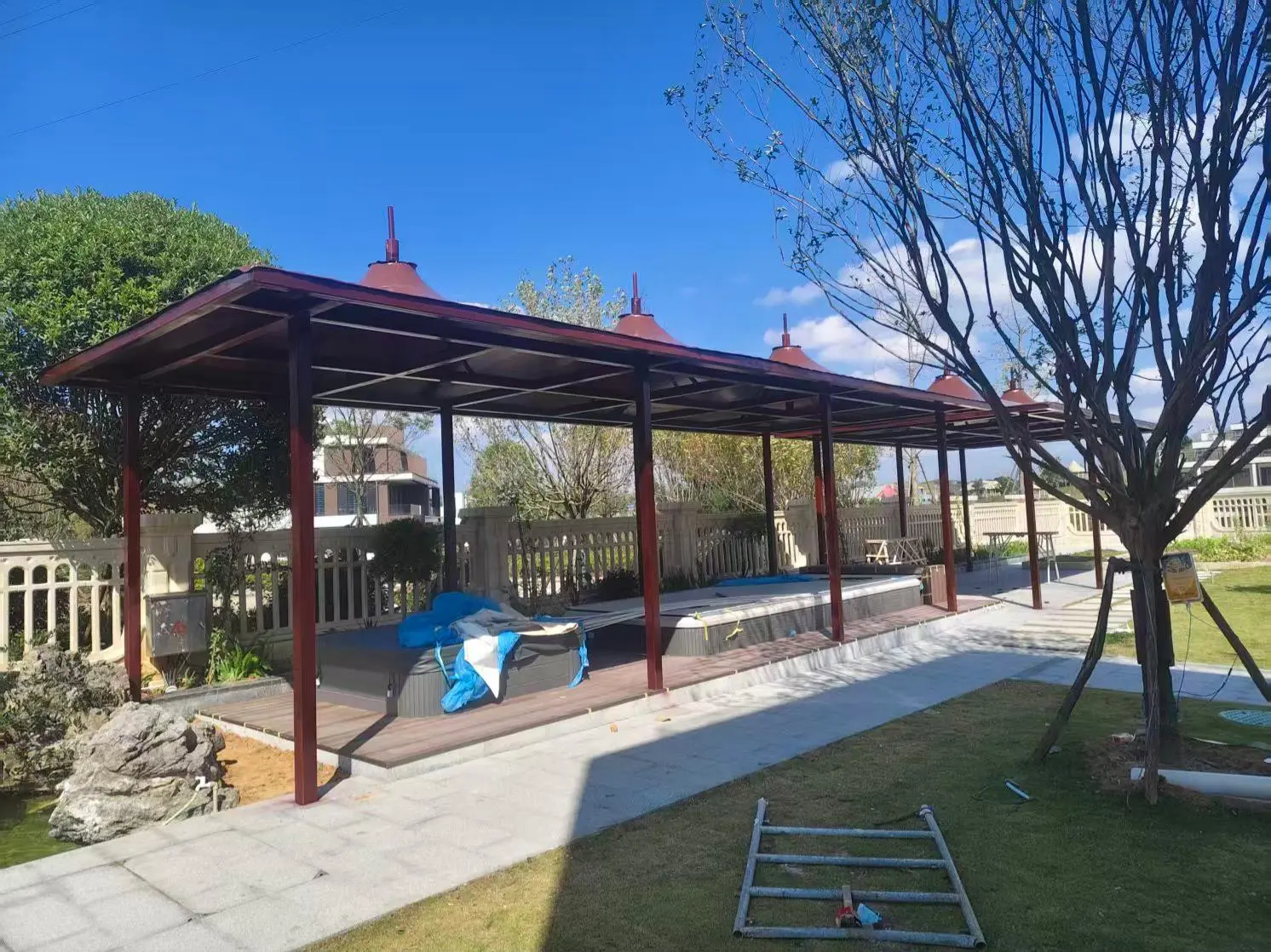 贵州锦屏园区小区膜结构停车棚怎么选?本地源头工厂拆解三大坑,避开返修翻倍成本